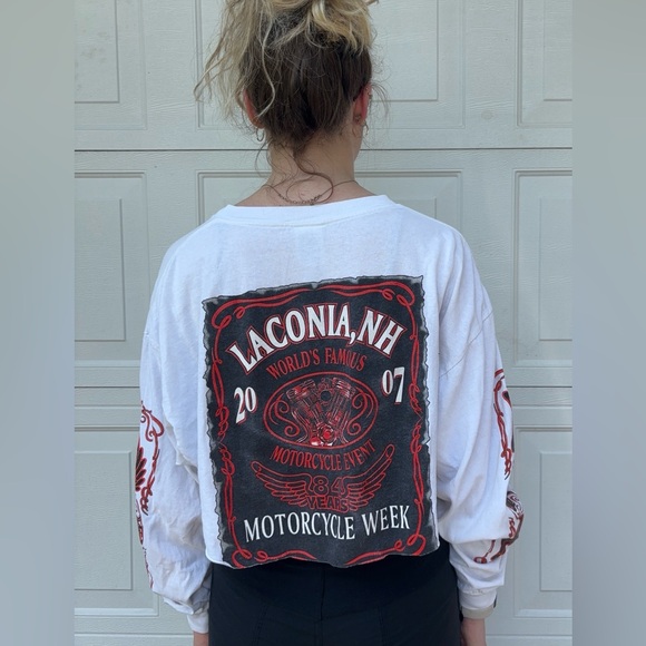 Delta Apparel Cropped Long Sleeve
Size XL - Picture 2 of 3